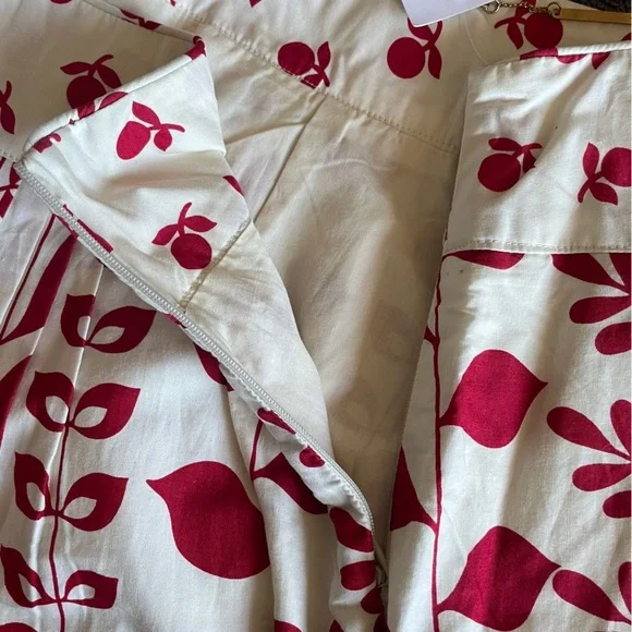 NEW BB Dakota Skirt Juniors 9 White Red Cherry Cherries Mini Pleated Flare Lined - Picture 6 of 11